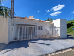 Casa para locação 120m² com 3 quartos em DRACENA-SP