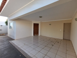 Casa para locação 120m² com 3 quartos em DRACENA-SP