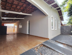 Casa para locação 130m² com 3 quartos em Dracena-SP