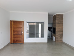 Casa para locação 160m² com 3 quartos em DRACENA-SP
