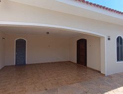 Casa para locação 200m² com 3 quartos em Dracena-SP