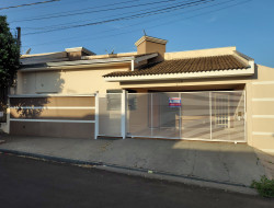 Casa para locação 90m² com 3 quartos em Dracena-SP