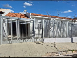 Casa para locação 90m² com 3 quartos em Dracena-SP