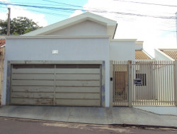 Casa para venda 161m² com 3 quartos em Dracena-SP