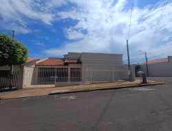 Casa para venda 183m² com 3 quartos em Dracena/SP-SP