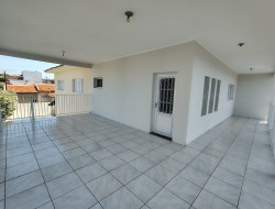 VARANDA - ANDAR SUPERIOR