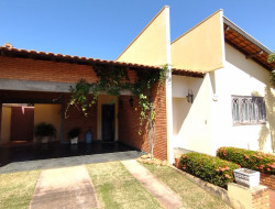 Casa para venda 315m² com 3 quartos em Dracena-SP