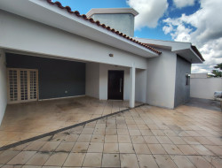 Casa para venda-locação 140m² com 3 quartos em DRACENA-SP