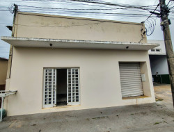 Comercial para locação 274m² com 0 quarto em Dracena-SP